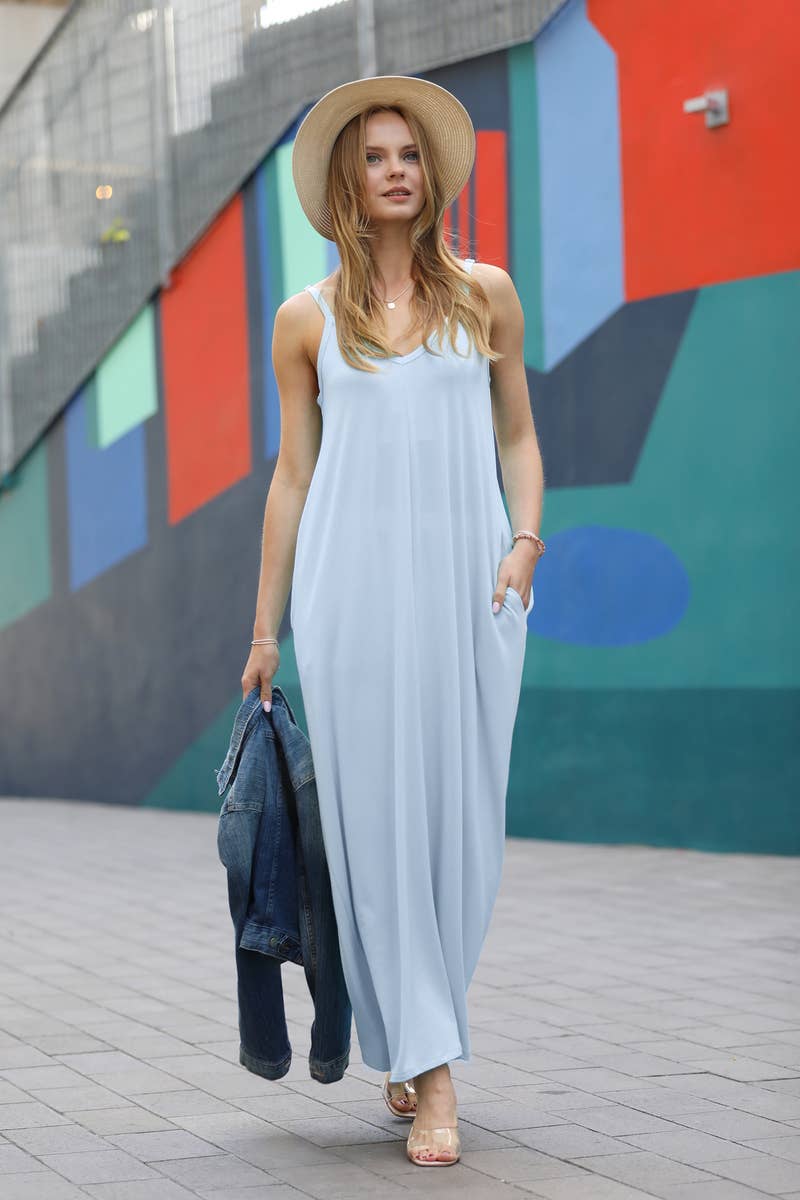 .._ Maxi Dress w/ adjustable strap & pockets: BLACK-161771 / L