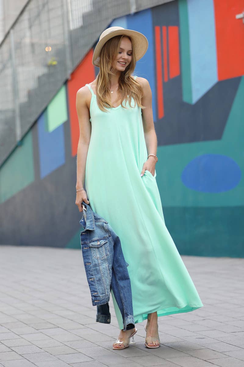 .._ Maxi Dress w/ adjustable strap & pockets: BRUSH-167423 / L